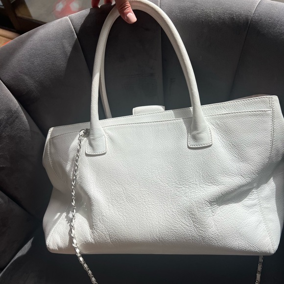 Chanel Cerf Exec Tote bag - Picture 12 of 16